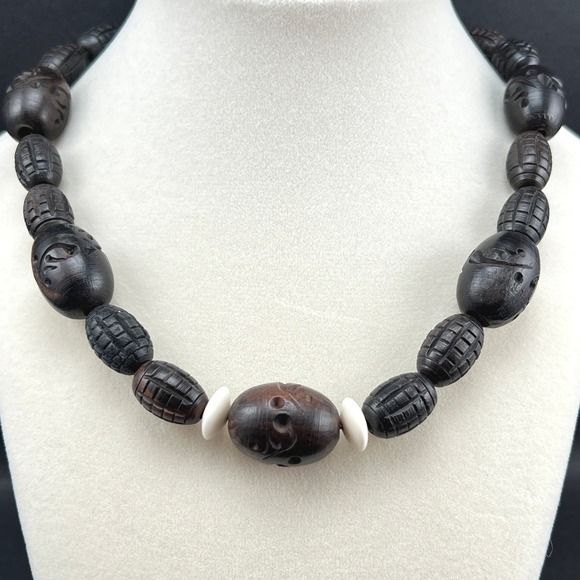 Estate Jewelry - Vintage Beaded Necklace Hand Carved Wood Brown Tribal Boho 17"